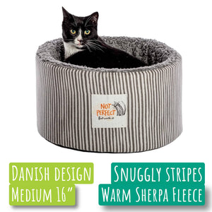 MyPetsDirect Ltd Danish Design Battersea Snuggly Stripes Cat Cosy Bed / 2 Sizes PD-DS-CAT-BED-STRIPE-M-769542